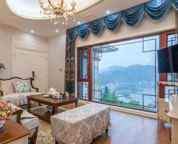 Imagen de la habitación del Hotel Floral Hotel Enshi Xiaoxihu Yihao. Foto 15