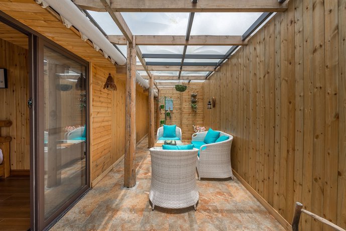 Imagen de la piscina del Hotel Floral Hotel Moonlit Villa LongJi. Foto 20