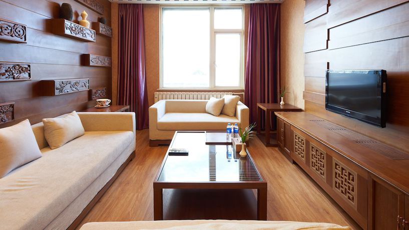 Imagen de los interiores del Hotel Floral Hotel Shangri-la Budange. Foto 20
