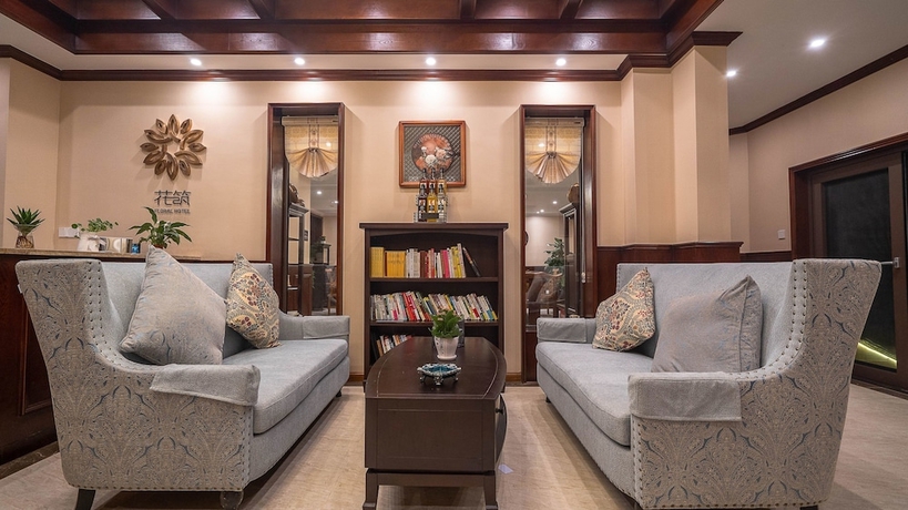 Imagen de los interiores del Hotel Floral Hotel Tengchong Yishuli Hotspring. Foto 18