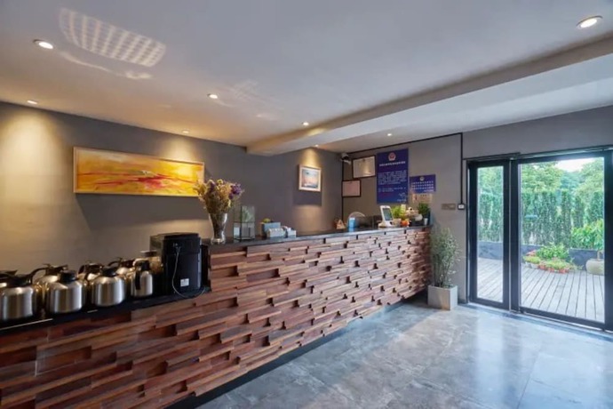 Imagen de los interiores del Hotel Floral Hotel Yes Homestay Hangzhou. Foto 15