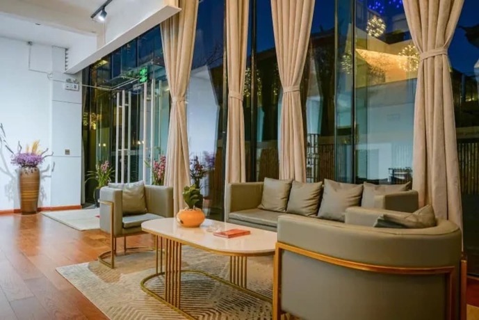 Imagen de los interiores del Hotel Floral Hotel &middot; Zai Yi Qi Lijiang. Foto 20