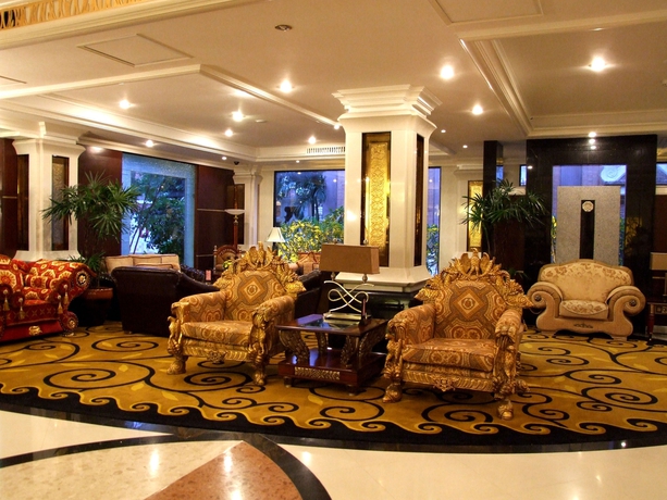 Imagen de los interiores del Hotel Floral &middot; Dolphin Circle Pattaya. Foto 4