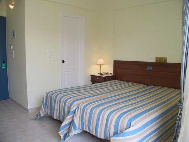Imagen de la habitación del Hotel Florena. Foto 8