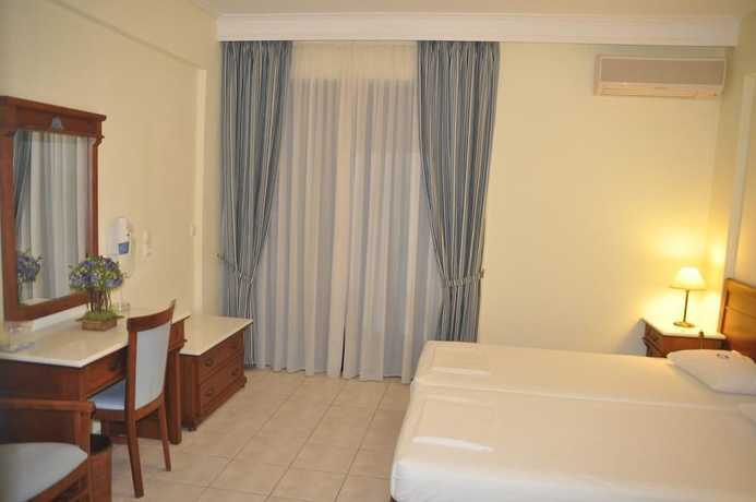 Imagen de la habitación del Hotel Florena. Foto 9