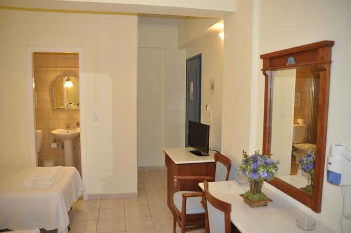 Imagen de la habitación del Hotel Florena. Foto 14