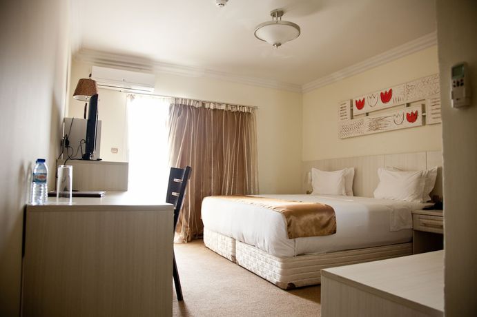 Imagen de la habitación del Hotel Florença, Luanda. Foto 11