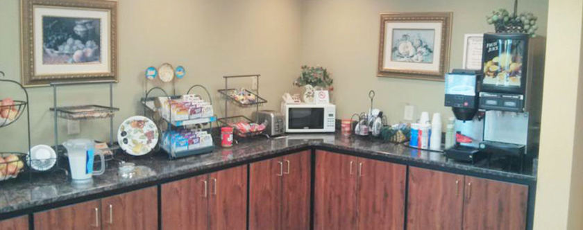 Imagen del bar/restaurante del Hotel Florence Inn and Suites. Foto 2