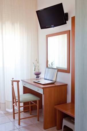 Imagen de la habitación del Hotel Florence, Marotta. Foto 15