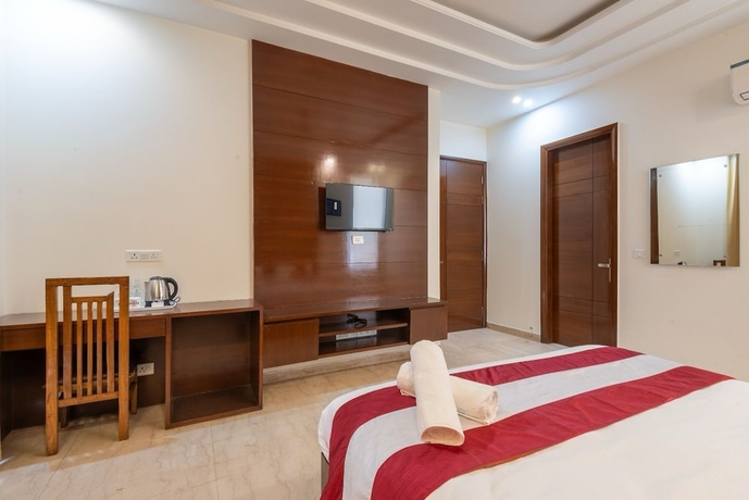 Imagen de la habitación del Hotel Florence and Banquets By Elite Sol. Foto 3