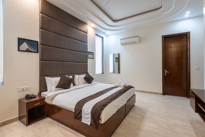 Imagen de la habitación del Hotel Florence and Banquets By Elite Sol. Foto 6