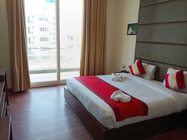 Imagen de la habitación del Hotel Florence and Banquets By Elite Sol. Foto 9
