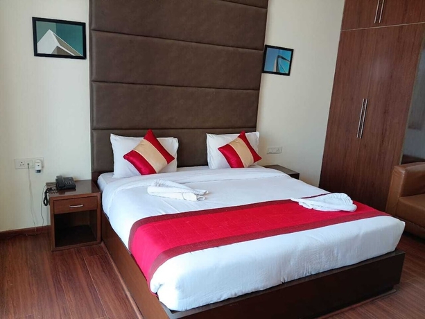 Imagen de la habitación del Hotel Florence and Banquets By Elite Sol. Foto 15