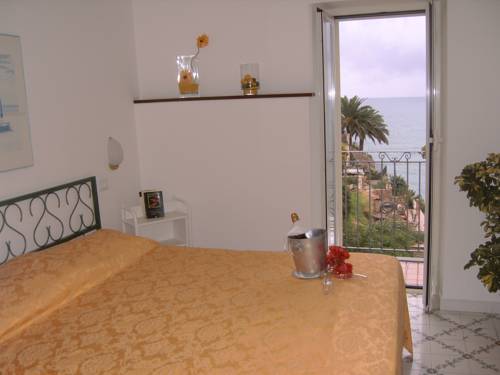 Imagen de la habitación del Hotel Florenza Residence. Foto 13