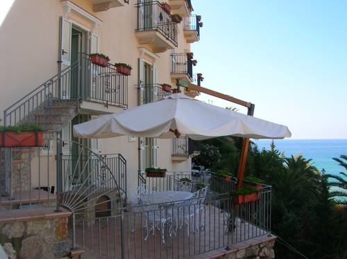 Imagen de la habitación del Hotel Florenza Residence. Foto 15