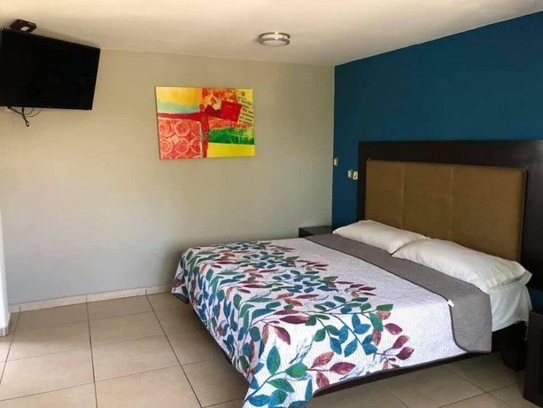 Imagen de la habitación del Hotel Flores. Foto 14