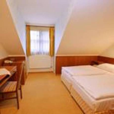 Imagen de la habitación del Hotel Floret. Foto 14