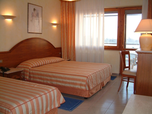 Imagen de la habitación del Hotel Florida, Alghero. Foto 3