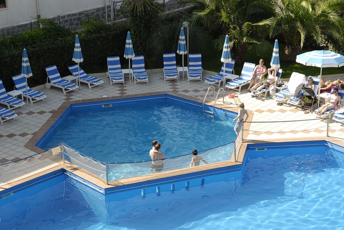 Imagen de la piscina del Hotel Florida, Alghero. Foto 11
