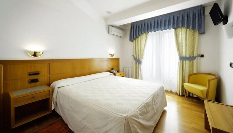 Imagen de la habitación del Hotel Florida, Arteixo. Foto 8