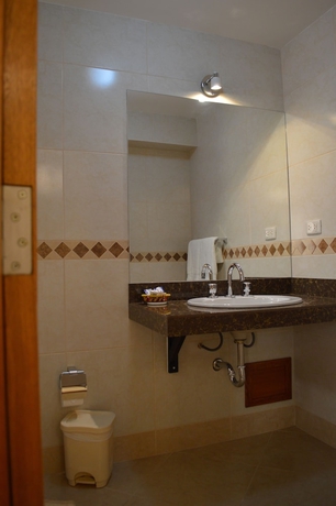 Imagen de la habitación del Hotel Florida Del Inca. Foto 17