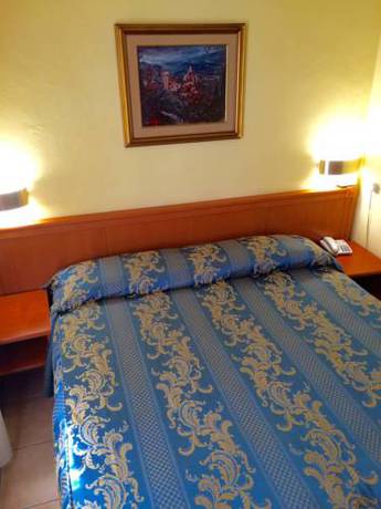 Imagen de la habitación del Hotel Florida, Gallo. Foto 6