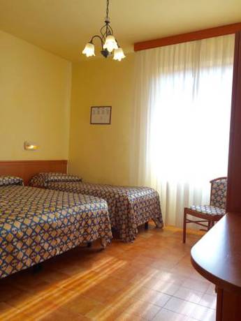Imagen de la habitación del Hotel Florida, Gallo. Foto 9