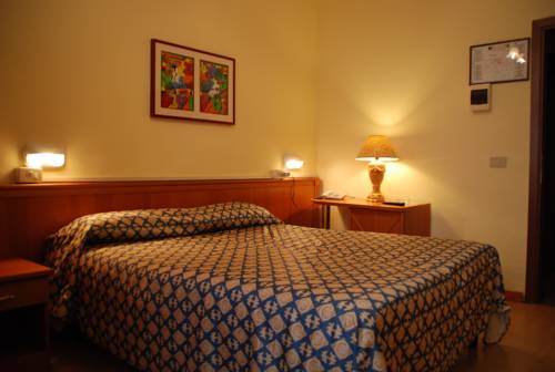 Imagen de la habitación del Hotel Florida, Gallo. Foto 12