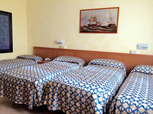Imagen de la habitación del Hotel Florida, Gallo. Foto 16