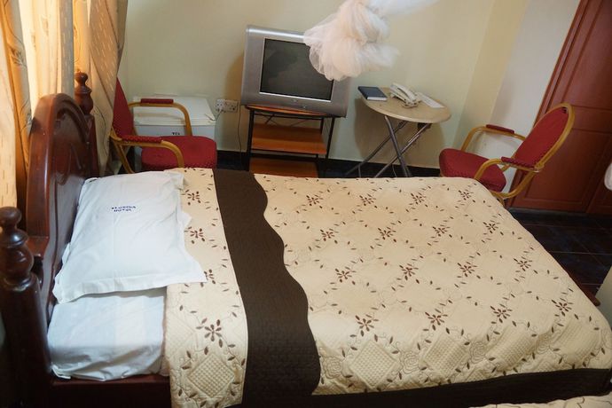 Imagen de la habitación del Hotel Florida, Kirimanya. Foto 4