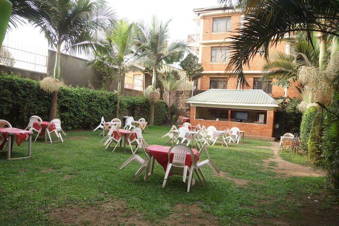 Imagen general del Hotel Florida, Kirimanya. Foto 1