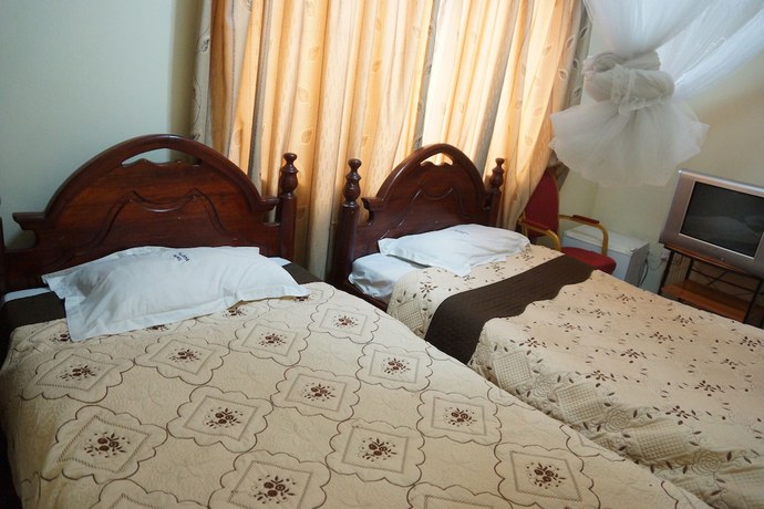Imagen de la habitación del Hotel Florida, Kirimanya. Foto 14