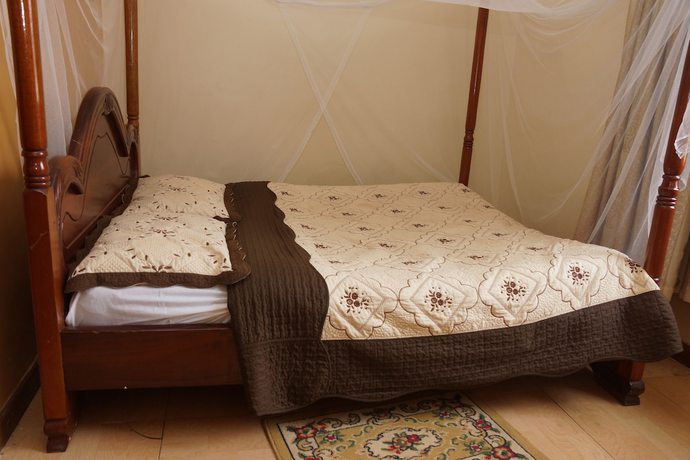 Imagen de la habitación del Hotel Florida, Kirimanya. Foto 15