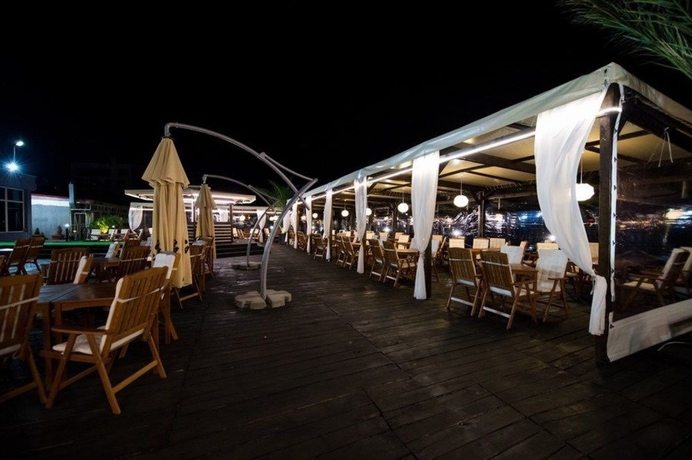 Imagen del bar/restaurante del Hotel Florida, MAMAIA. Foto 3