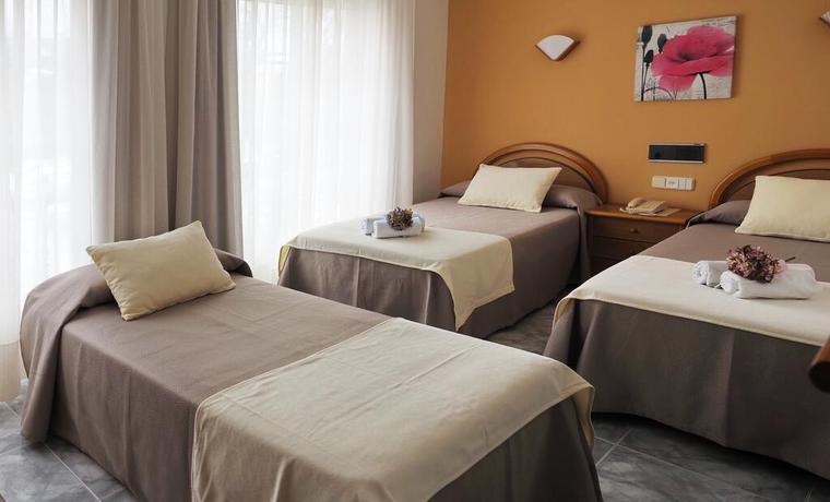 Imagen de los exteriores del Hotel Florida Mar. Foto 5