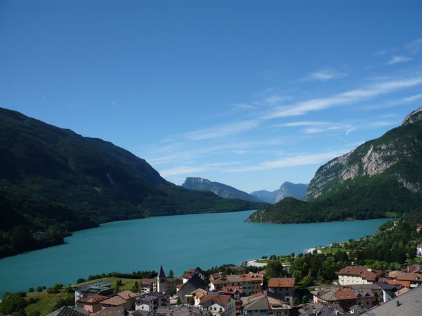 Imagen de los exteriores del Hotel Florida, Molveno. Foto 11