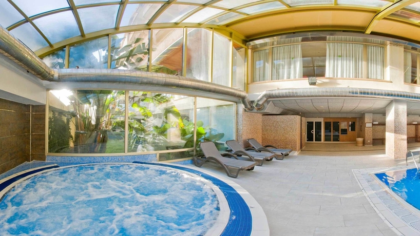 Imagen de la piscina del Hotel Florida Park. Foto 15