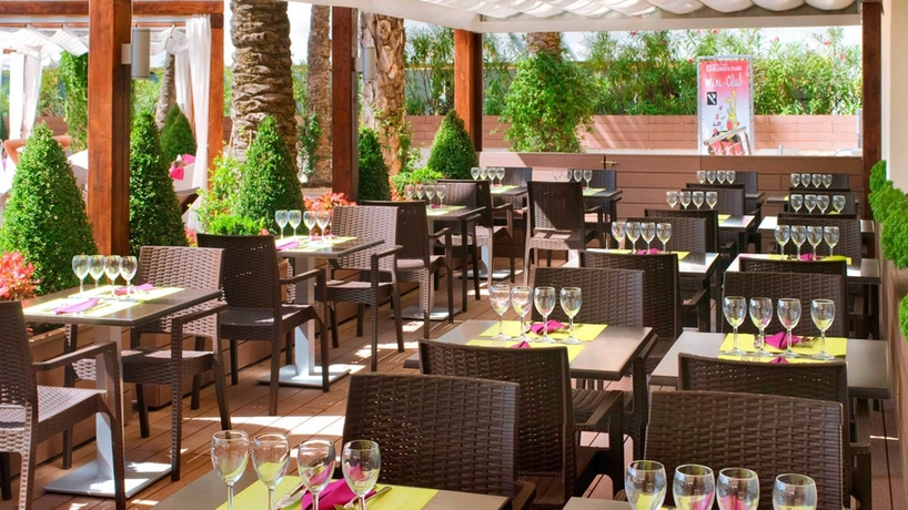 Imagen del bar/restaurante del Hotel Florida Park. Foto 3