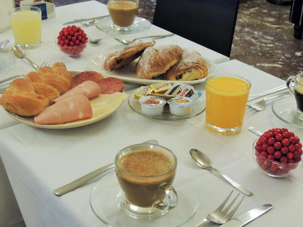 Imagen del bar/restaurante del Hotel Florida Rooms - Comfort. Foto 6