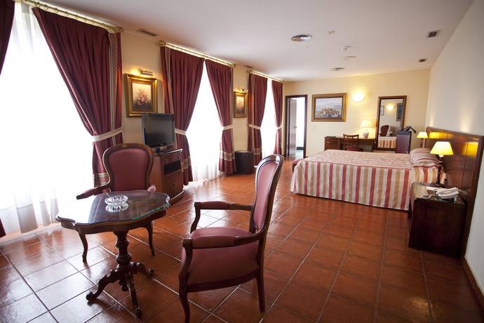 Imagen de la habitación del Hotel Florida, San Lorenzo del Escorial. Foto 5