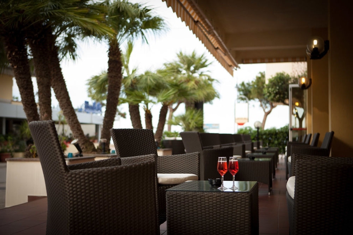 Imagen de los exteriores del Hotel Florida, Silvi. Foto 6