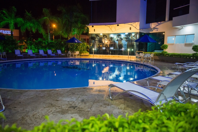 Imagen de los exteriores del Hotel Florida Sinú. Foto 16