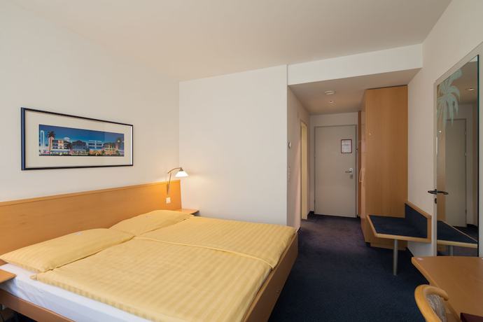 Imagen de la habitación del Hotel Florida, Studen. Foto 6