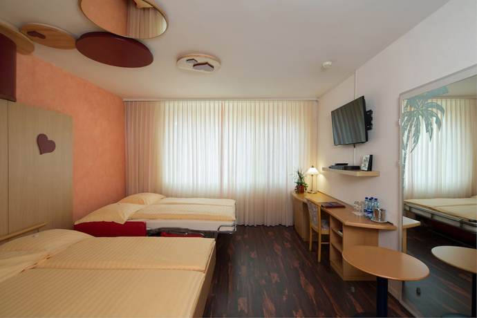 Imagen de la habitación del Hotel Florida, Studen. Foto 13