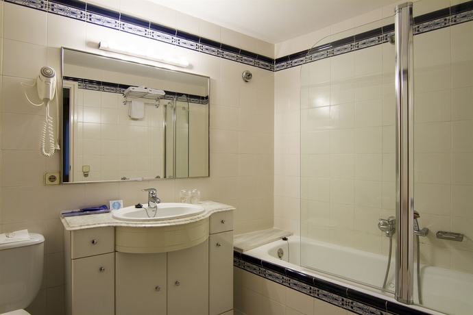 Imagen de la habitación del Hotel Florida, Tossa de Mar. Foto 10