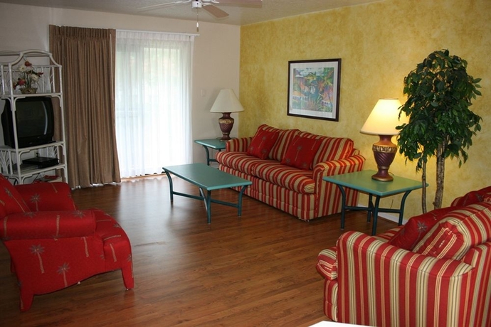 Imagen de los interiores del Hotel Florida Vacation Villas. Foto 10