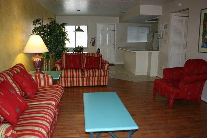 Imagen de los interiores del Hotel Florida Vacation Villas. Foto 11