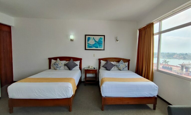 Imagen de la habitación del Hotel Florida de Tuxpan. Foto 13