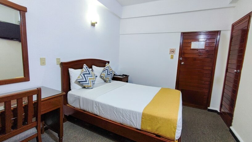 Imagen de la habitación del Hotel Florida de Tuxpan. Foto 19