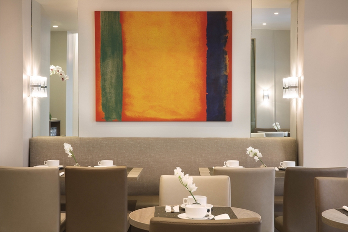 Imagen del bar/restaurante del Hotel Floride Etoile. Foto 2